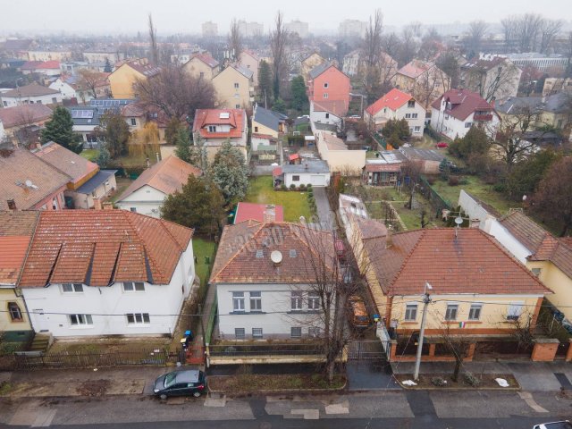 Eladó családi ház, Budapesten, XV. kerületben 179.9 M Ft