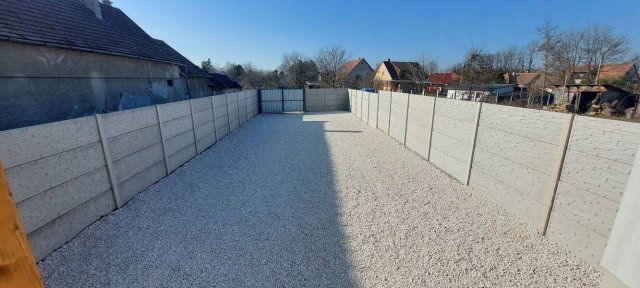 Eladó ikerház, Kiskunlacházán 42 M Ft, 3 szobás