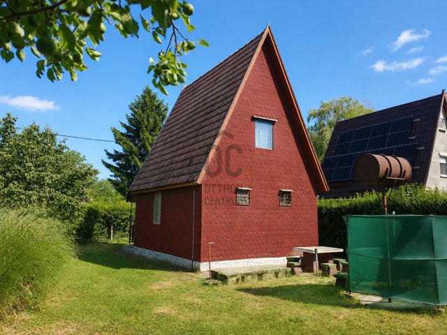 Eladó nyaraló, Ráckevén 23.9 M Ft, 3 szobás