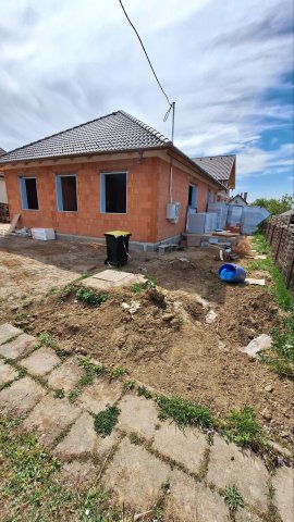 Eladó ikerház, Gödöllőn 115 M Ft, 5 szobás