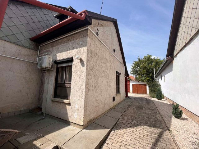 Eladó családi ház, Gyulán 59.9 M Ft, 4+1 szobás