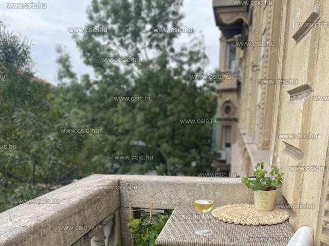 Eladó téglalakás, Budapesten, VI. kerületben 124.9 M Ft