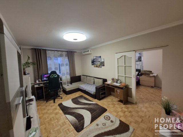 Eladó téglalakás, Szegeden 69 M Ft, 3 szobás