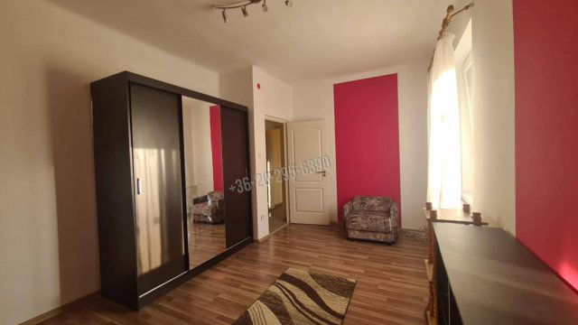 Eladó téglalakás, Dunaújvárosban 39.5 M Ft, 2 szobás