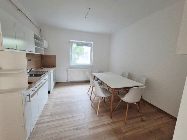 Eladó téglalakás, Keszthelyen 67 M Ft, 1+2 szobás