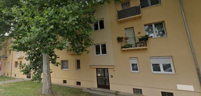 Eladó téglalakás, Oroszlányban 23 M Ft, 2 szobás