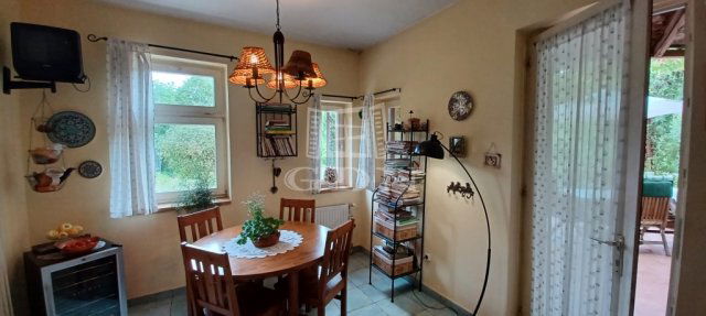 Eladó családi ház, Gödöllőn 184 M Ft, 8 szobás