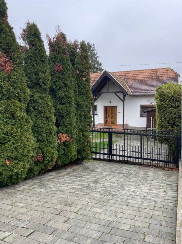 Eladó családi ház, Pilisszántón 69.9 M Ft, 1+1 szobás