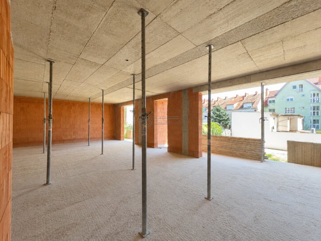 Eladó téglalakás, Szegeden 95.8 M Ft, 3 szobás