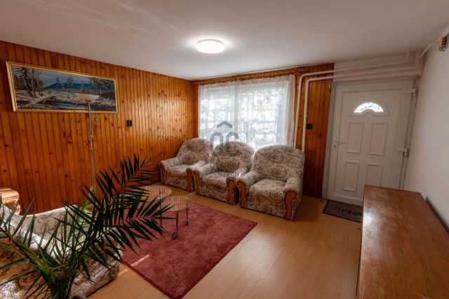 Eladó családi ház, Székesfehérvárott 92 M Ft, 4 szobás