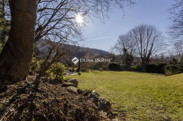 Eladó iroda, Budapesten, II. kerületben 595.014 M Ft, 8 szobás