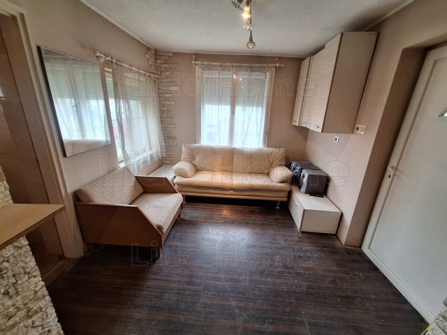 Eladó családi ház, Tabon 26 M Ft, 2+1 szobás