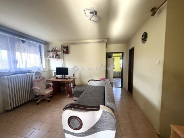 Eladó családi ház, Gárdonyban 99.9 M Ft, 6 szobás