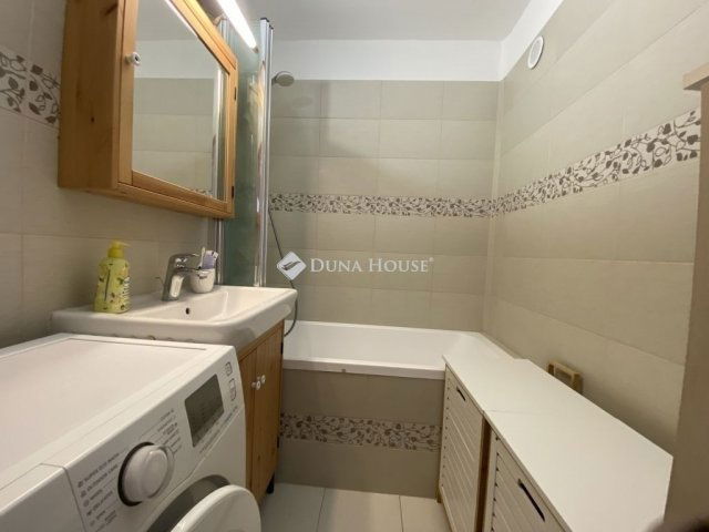 Eladó panellakás, Budapesten, IV. kerületben 82 M Ft, 3 szobás