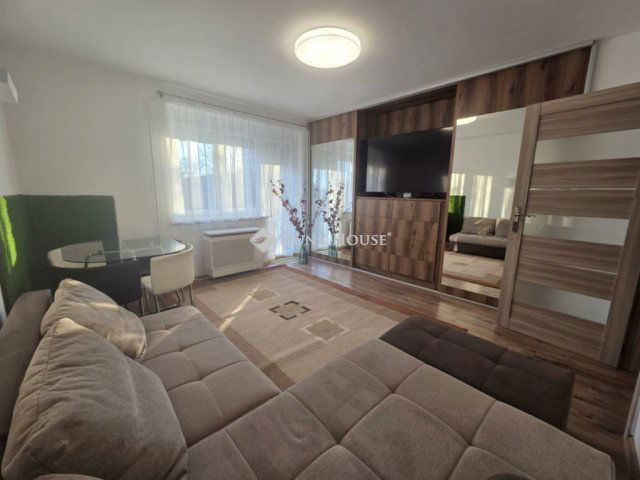 Kiadó téglalakás, albérlet, Debrecenben 250 E Ft / hó, 3 szobás