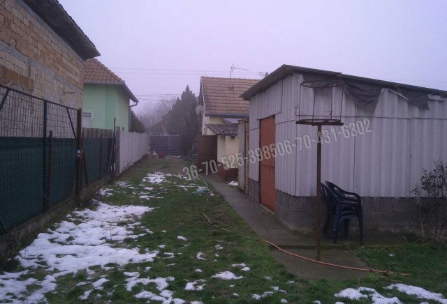 Eladó családi ház, Pilisen 39 M Ft, 2 szobás