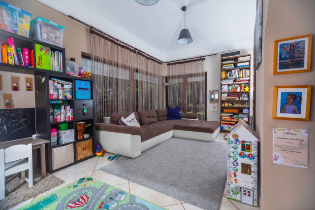 Eladó családi ház, Tahitótfalun 124.5 M Ft, 2+4 szobás