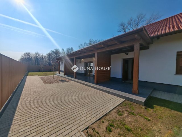 Eladó sorház, Szolnokon 87.9 M Ft, 3 szobás