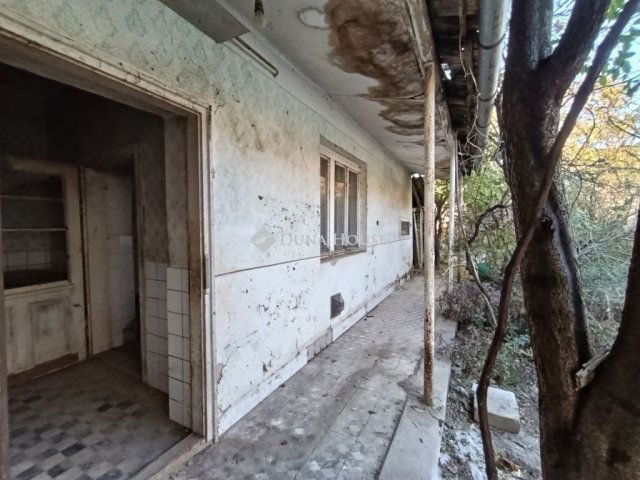 Eladó családi ház, Valkón 21.9 M Ft, 4 szobás