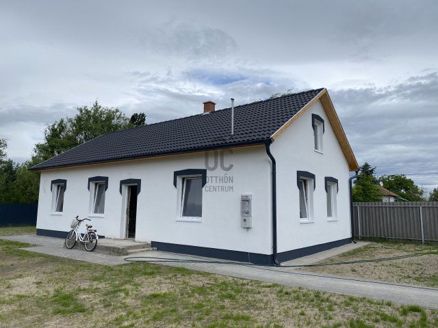 Eladó családi ház, Abonyban 43.9 M Ft, 3 szobás