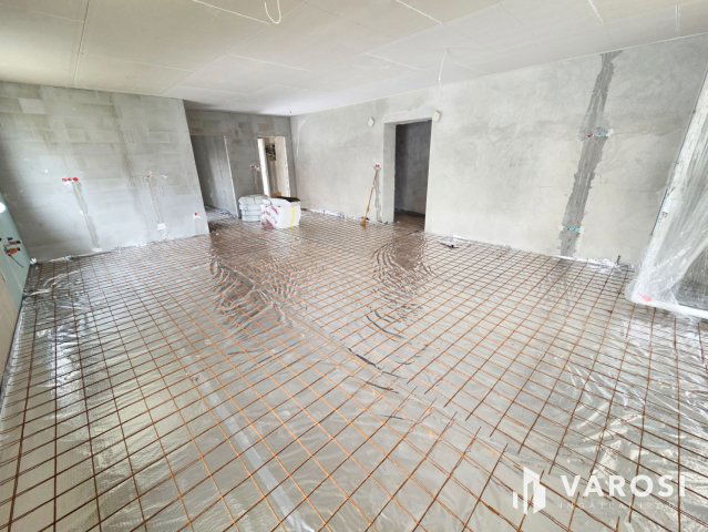 Eladó családi ház, Szigethalmon 89.9 M Ft, 4 szobás