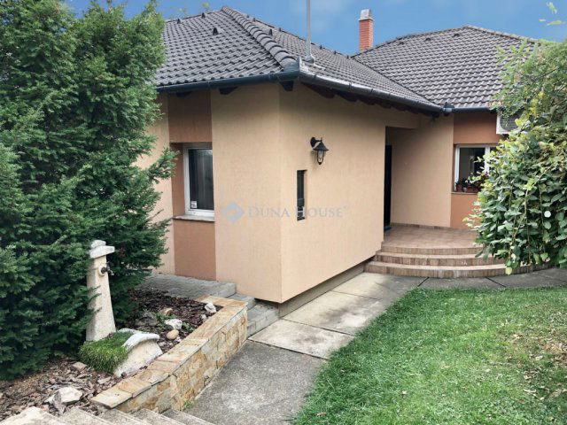 Eladó családi ház, Érden 230 M Ft, 4 szobás