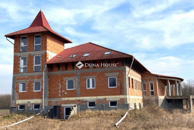 Eladó üzlethelyiség, Györgytarlón 199 M Ft, 3 szobás