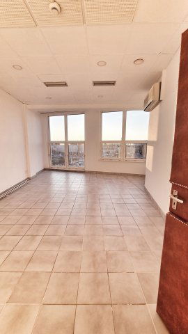 Eladó iroda, Nyíregyházán, Vay Ádám körúton 26.9 M Ft