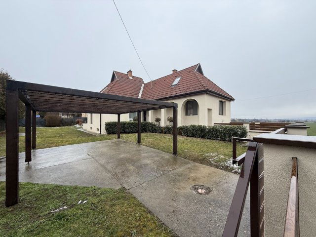 Eladó családi ház, Zsámbékon 155 M Ft, 4 szobás