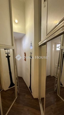 Eladó téglalakás, Budapesten, VI. kerületben 152 M Ft, 3 szobás