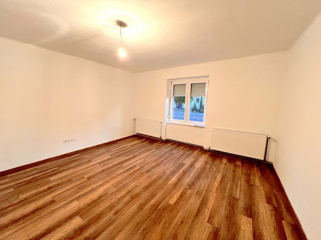 Kiadó téglalakás, albérlet, Tégláson 150 E Ft / hó, 3 szobás