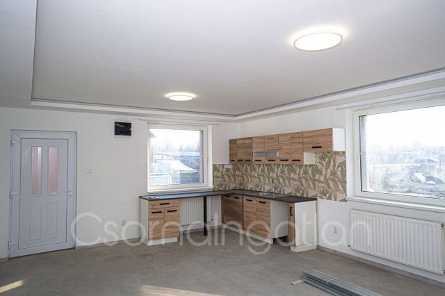 Eladó családi ház, Csornán 67.5 M Ft, 4 szobás