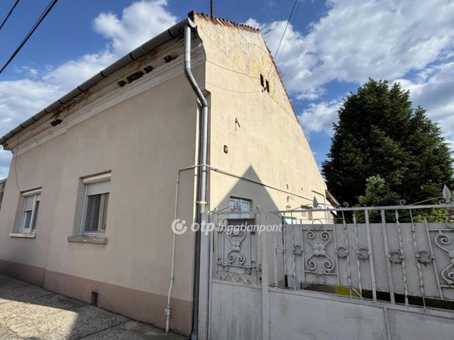 Eladó családi ház, Miskolcon 32.9 M Ft, 2 szobás