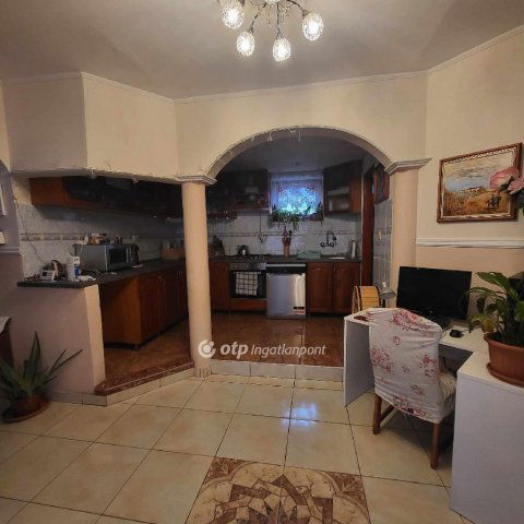 Eladó családi ház, Hajdúhadházon 69.9 M Ft, 2+2 szobás