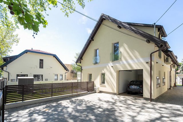 Eladó ikerház, Budapesten, III. kerületben 244.9 M Ft, 3 szobás