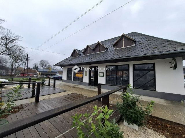 Eladó üzlethelyiség, Rétságon 105 M Ft / költözzbe.hu