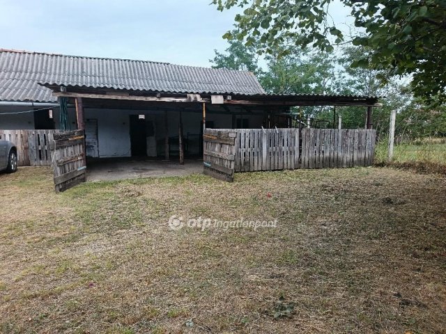 Eladó családi ház, Kabán 39 M Ft, 2 szobás