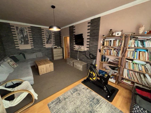 Eladó téglalakás, Tiszaújvárosban, Építők útján 43 M Ft