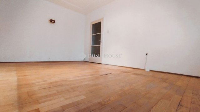 Eladó panellakás, Tatabányán 35.9 M Ft, 2 szobás