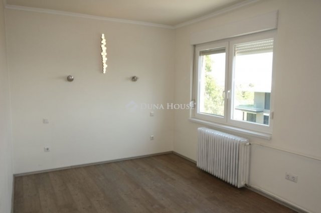 Eladó téglalakás, Budapesten, II. kerületben 114.9 M Ft