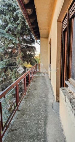 Eladó családi ház, Tápiószecsőn 59.9 M Ft, 5 szobás