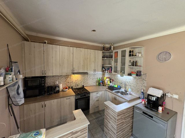 Eladó családi ház, Gyulán, Árnyas utcában 46.99 M Ft, 3 szobás