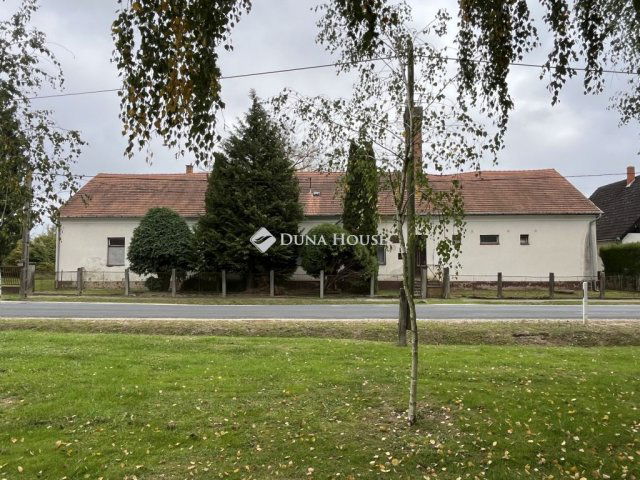 Eladó családi ház, Rátóton 31.3 M Ft, 1 szobás