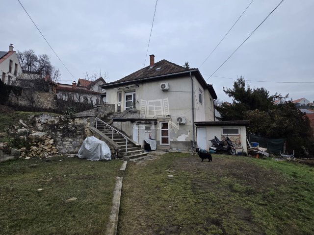 Eladó ikerház, Veszprémben 69.9 M Ft, 2 szobás