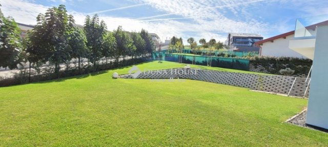 Eladó családi ház, Törökbálinton 398 M Ft, 5 szobás