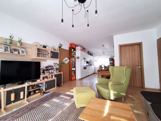 Eladó téglalakás, Sopronban 85 M Ft, 4 szobás