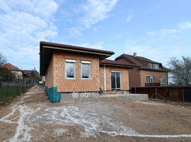 Eladó családi ház, Érden 144.9 M Ft, 4 szobás