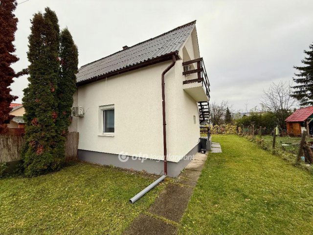 Eladó nyaraló, Mályin 31.9 M Ft, 2 szobás / költözzbe.hu