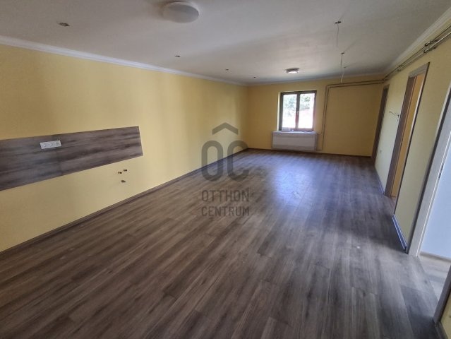 Eladó családi ház, Jászkarajenőn 34.9 M Ft, 4 szobás