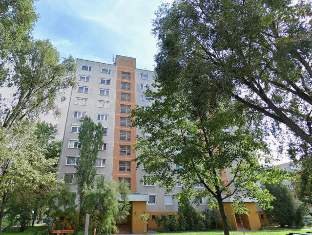 Eladó panellakás, Kecskeméten 44.9 M Ft, 3 szobás